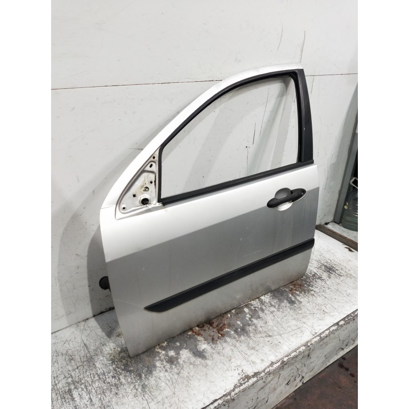 Recambio de puerta delantera izquierda para ford focus berlina (cak) 1.8 tddi (5p) referencia OEM IAM   5P