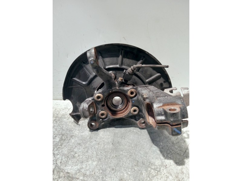 Recambio de mangueta delantera izquierda para volkswagen tiguan (5n2) referencia OEM IAM 1K0615311F  