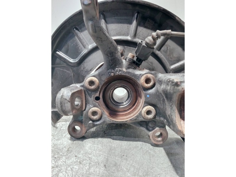 Recambio de mangueta delantera izquierda para volkswagen tiguan (5n2) referencia OEM IAM 1K0615311F  