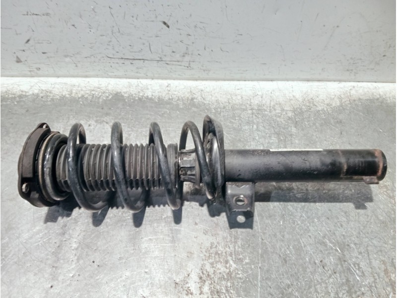 Recambio de amortiguador delantero derecho para volkswagen tiguan (5n2) referencia OEM IAM 5N0412021FM 5N0400054 