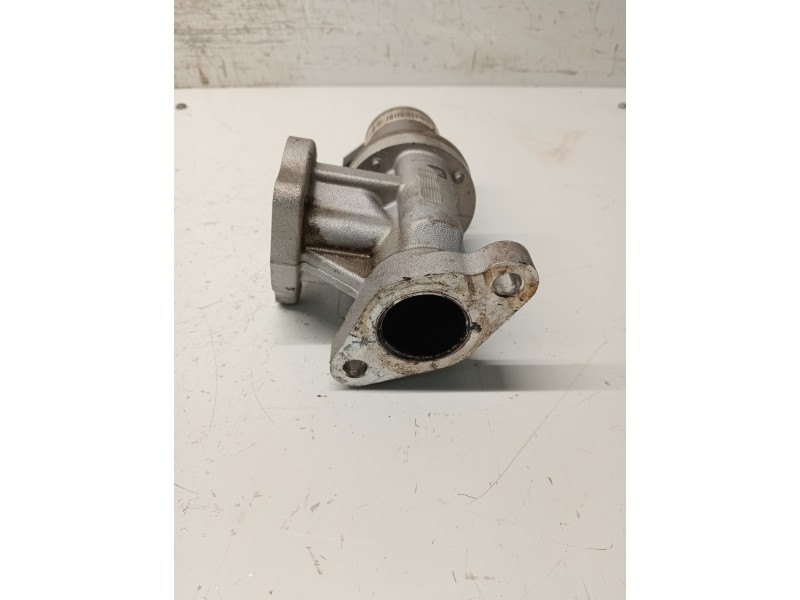 Recambio de valvula egr para kia carens (un) referencia OEM IAM 2841027410  