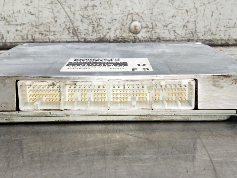 Recambio de centralita motor uce para toyota corolla verso (r1) referencia OEM IAM 896610F090 MB1758007615 