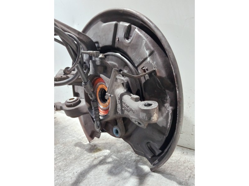 Recambio de mangueta trasera derecha para mercedes clase cl (w215) coupe referencia OEM IAM A2203571005  