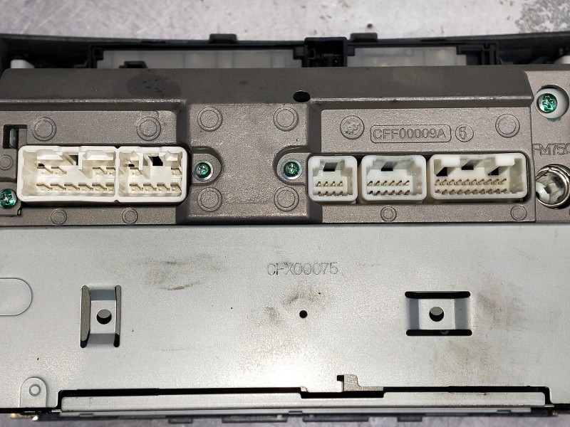 Recambio de sistema audio / radio cd para toyota corolla verso (r1) referencia OEM IAM   