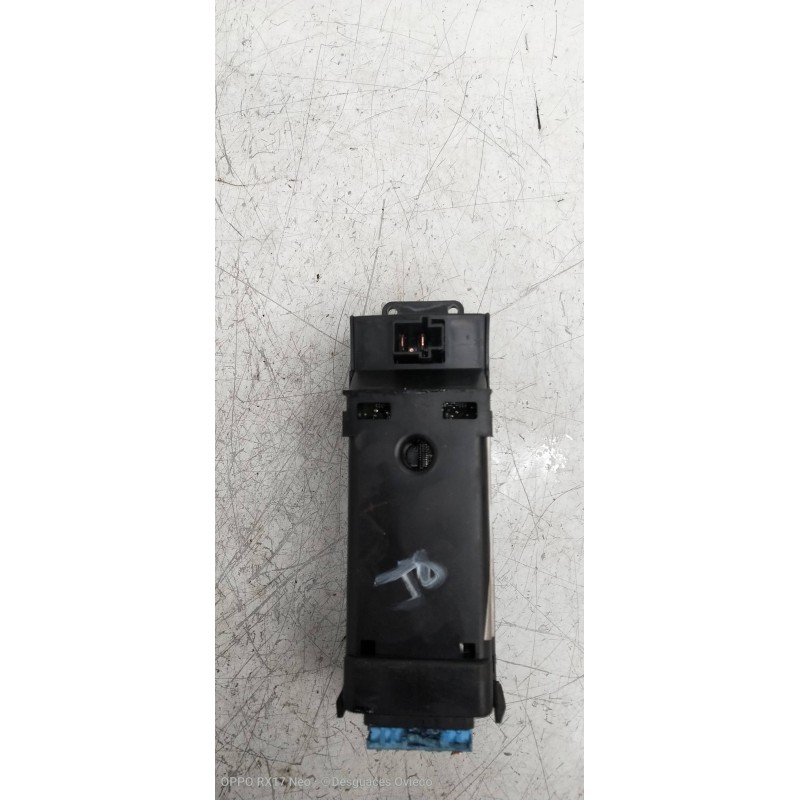 Recambio de mando elevalunas delantero izquierdo para honda accord coupé (cg2/4) 3.0 v6 (cg2) referencia OEM IAM   