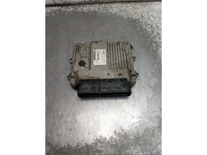 Recambio de centralita motor uce para opel meriva referencia OEM IAM 55197127 5BRTBS54F 