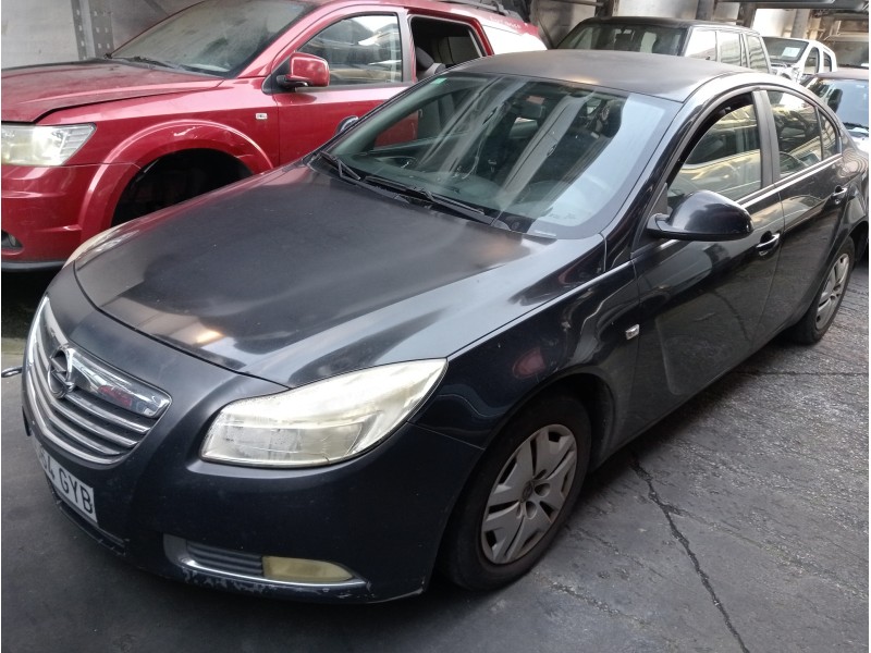 opel insignia berlina del año 2010