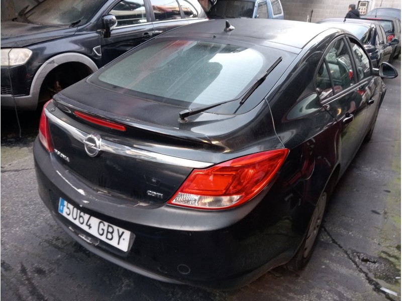 opel insignia berlina del año 2010