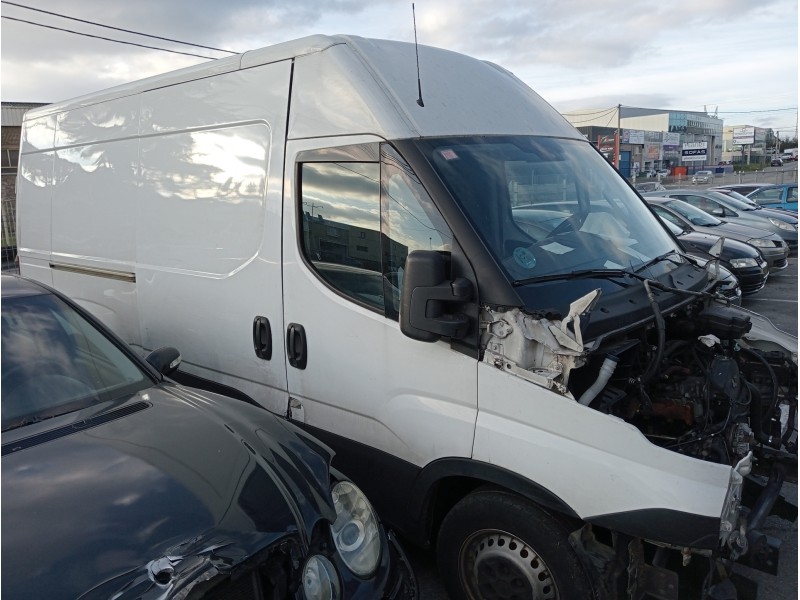 iveco daily furgón del año 2016