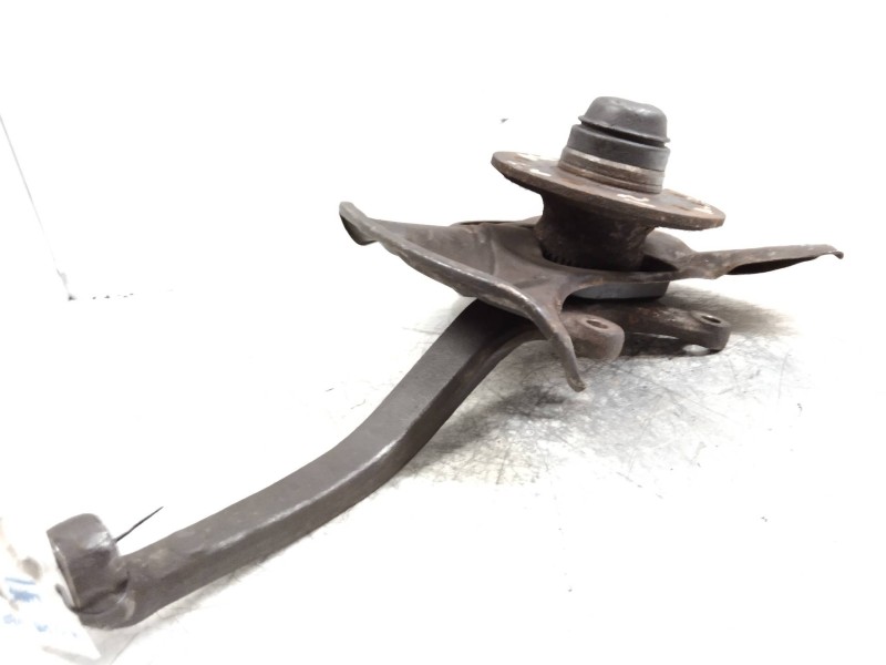 Recambio de mangueta delantera izquierda para mercedes clase c (w202) berlina 180 (202.018) referencia OEM IAM 2023300020  