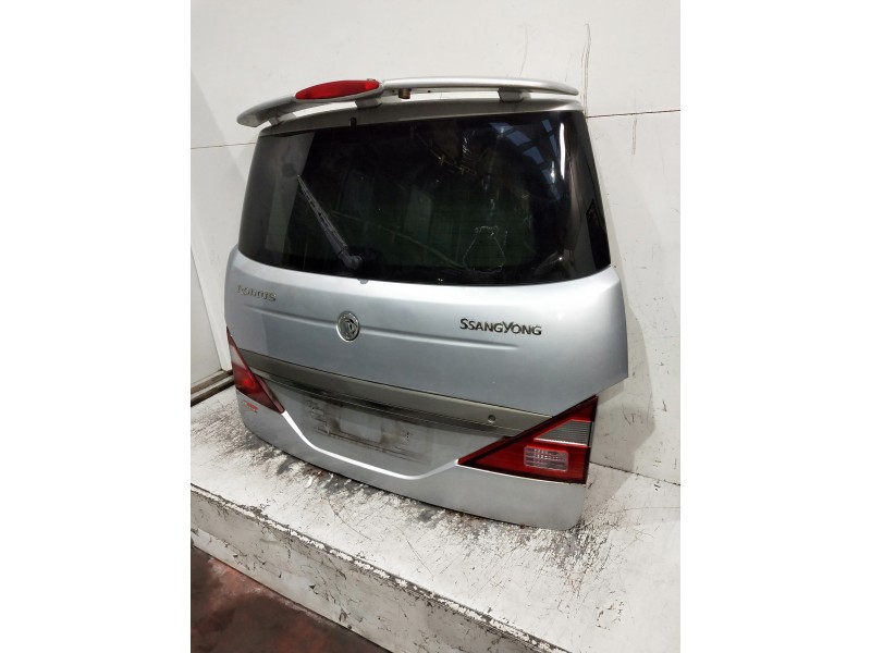 Recambio de porton trasero para ssangyong rodius xdi referencia OEM IAM   