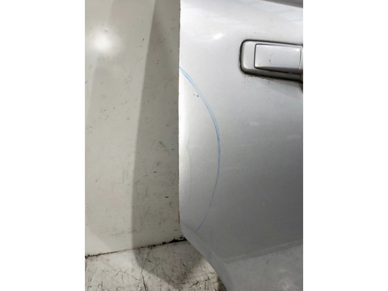 Recambio de puerta trasera derecha para ssangyong rodius xdi referencia OEM IAM   