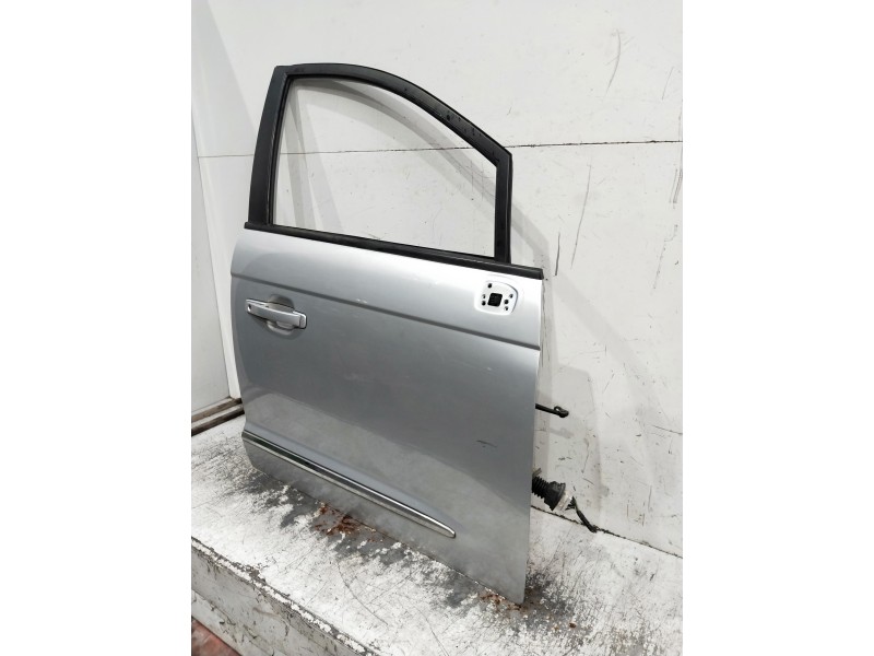 Recambio de puerta delantera derecha para ssangyong rodius xdi referencia OEM IAM   5P