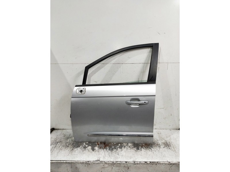 Recambio de puerta delantera izquierda para ssangyong rodius xdi referencia OEM IAM   