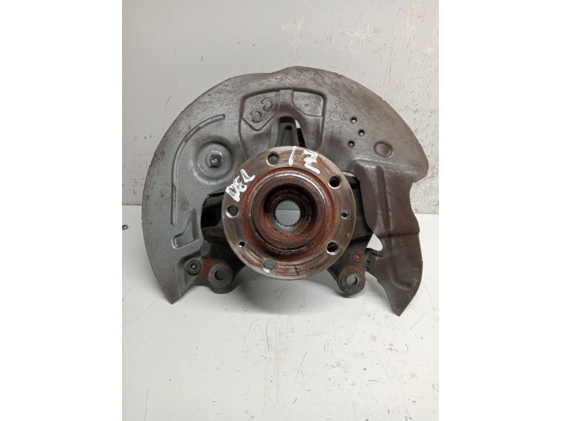 Recambio de mangueta delantera izquierda para peugeot 308 referencia OEM IAM   