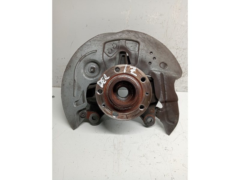 Recambio de mangueta delantera izquierda para peugeot 308 referencia OEM IAM   