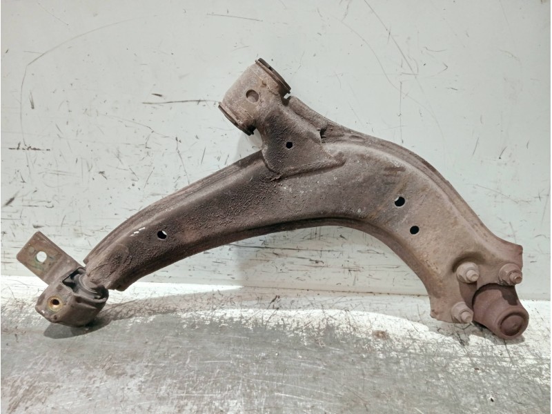 Recambio de brazo suspension inferior delantero izquierdo para citroen xsara berlina referencia OEM IAM   