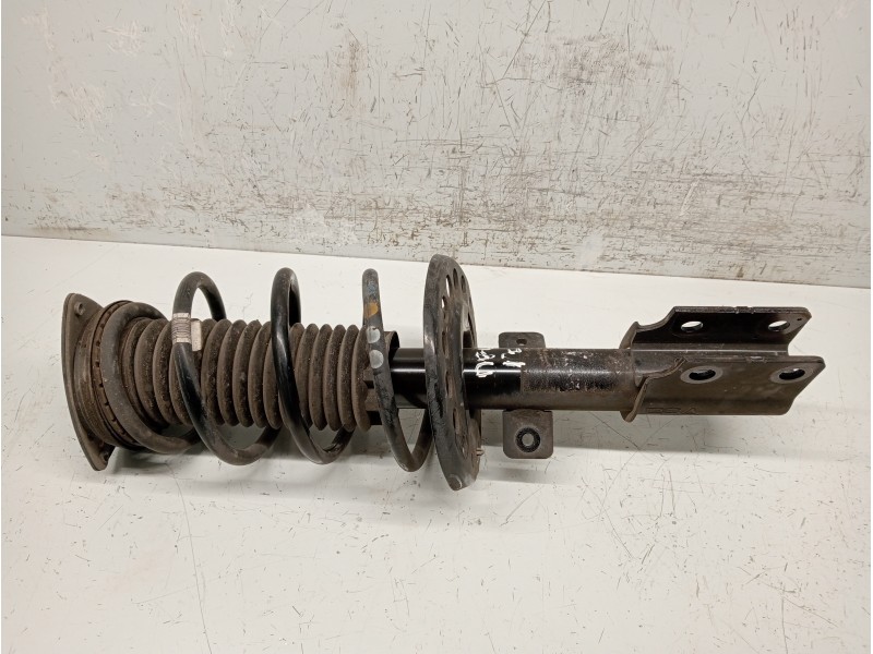 Recambio de amortiguador delantero izquierdo para peugeot 308 referencia OEM IAM 9844509380  