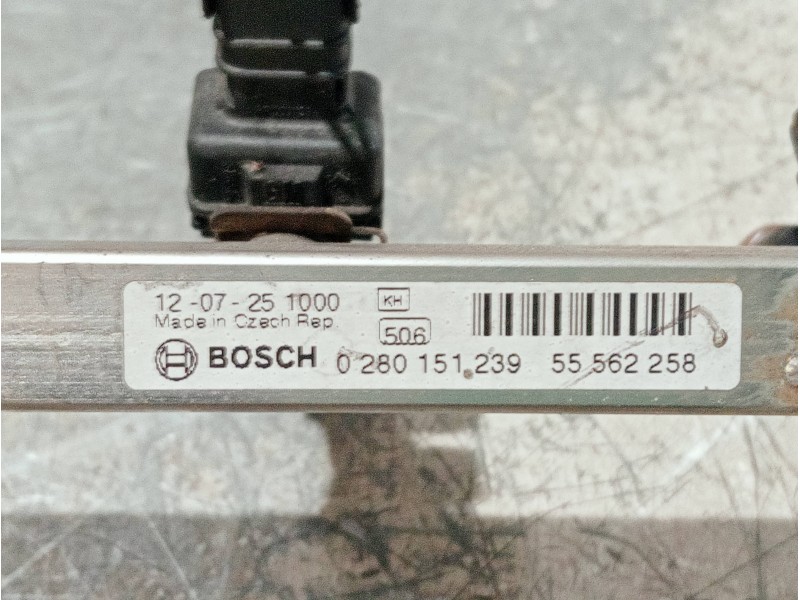 Recambio de rampa inyectora para opel corsa d referencia OEM IAM 55562258 0280151239 