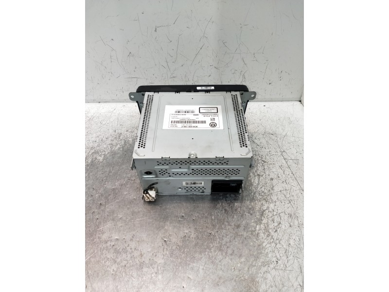 Recambio de sistema audio / radio cd para volkswagen tiguan (5n2) referencia OEM IAM 3C8035195F 28394607 