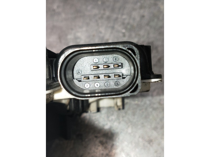 Recambio de motor cierre centralizado delantero izquierdo para volkswagen tiguan (5n2) referencia OEM IAM 5N1837015E  5P