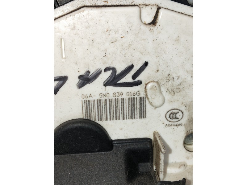 Recambio de motor cierre centralizado delantero derecho para volkswagen tiguan (5n2) referencia OEM IAM 5N0839016G  5P