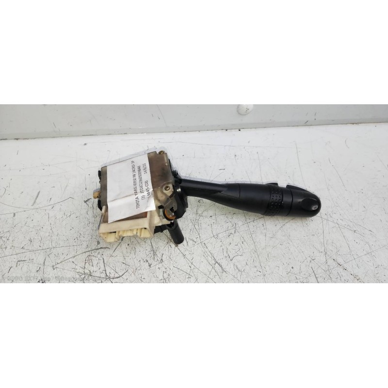 Recambio de mando luces para toyota yaris (ncp1/nlp1/scp1) 1.4 d-4d linea luna referencia OEM IAM   