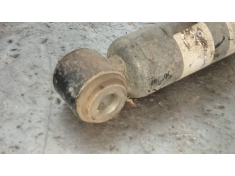 Recambio de amortiguador trasero derecho para dacia dokker ambiance referencia OEM IAM 814903011984  