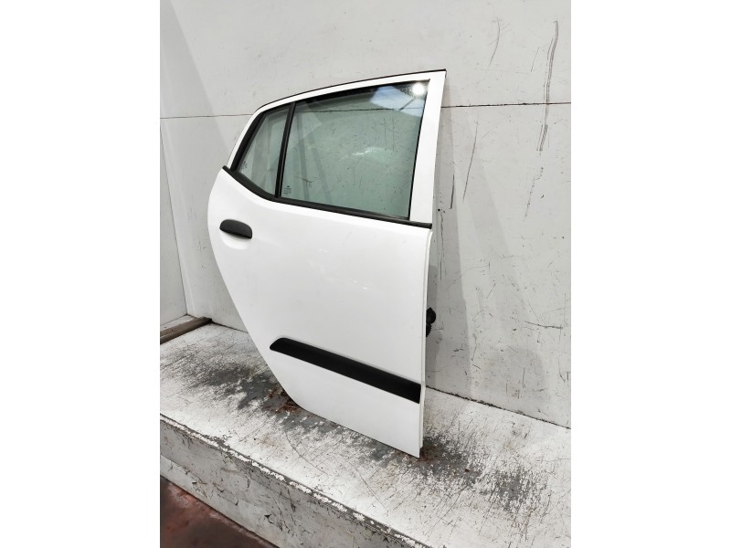 Recambio de puerta trasera derecha para hyundai i10 referencia OEM IAM   5P