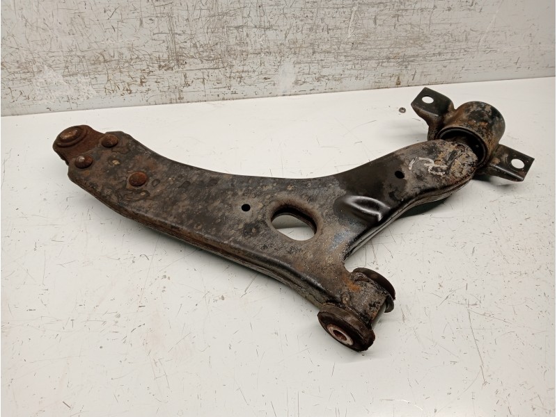 Recambio de brazo suspension inferior delantero izquierdo para ford focus berlina (cak) 1.8 tddi (5p) referencia OEM IAM   