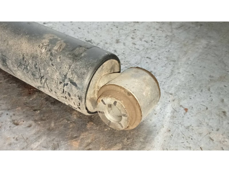 Recambio de amortiguador trasero derecho para dacia dokker ambiance referencia OEM IAM 814903011984  