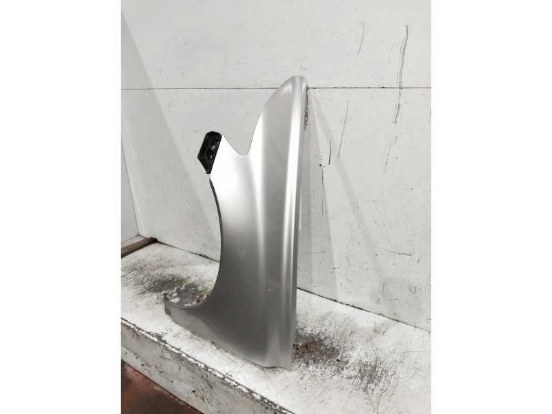 Recambio de aleta delantera izquierda para volvo v50 familiar referencia OEM IAM   