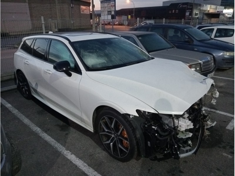 volvo v60 familiar del año 2020