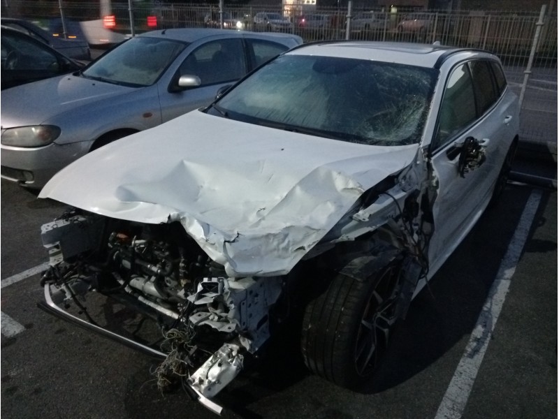 volvo v60 familiar del año 2020