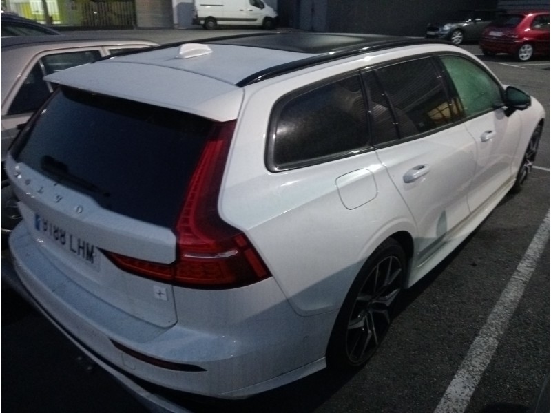 volvo v60 familiar del año 2020