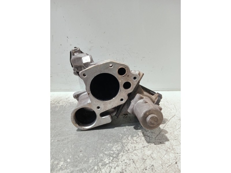 Recambio de valvula egr para renault kangoo referencia OEM IAM 8200282949 8200561269B 7003680600