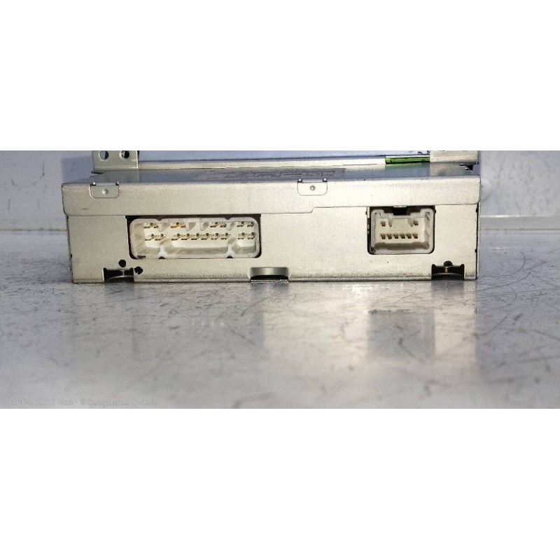 Recambio de sistema audio / radio cd para toyota yaris (ncp1/nlp1/scp1) 1.4 d-4d linea luna referencia OEM IAM 8611052022B0 CNTS