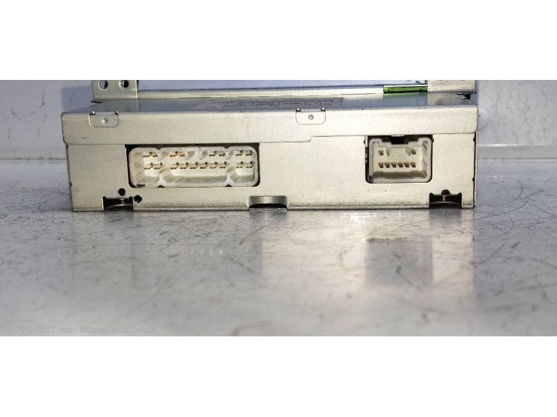 Recambio de sistema audio / radio cd para toyota yaris (ncp1/nlp1/scp1) 1.4 d-4d linea luna referencia OEM IAM 8611052022B0 CNTS