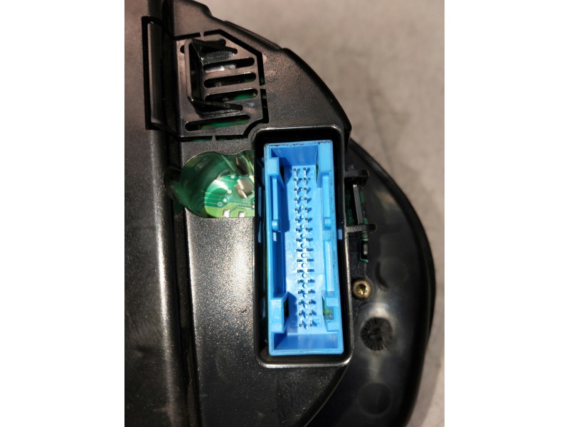 Recambio de cuadro instrumentos para volkswagen passat berlina (3b2) referencia OEM IAM 3B0920820 110008961007 