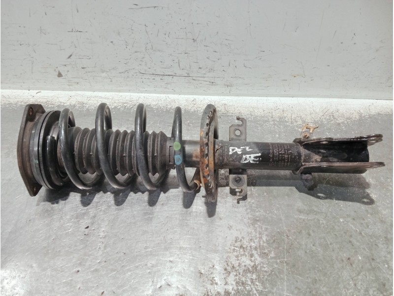 Recambio de amortiguador delantero derecho para renault kangoo referencia OEM IAM 8200868516F 03081000041 