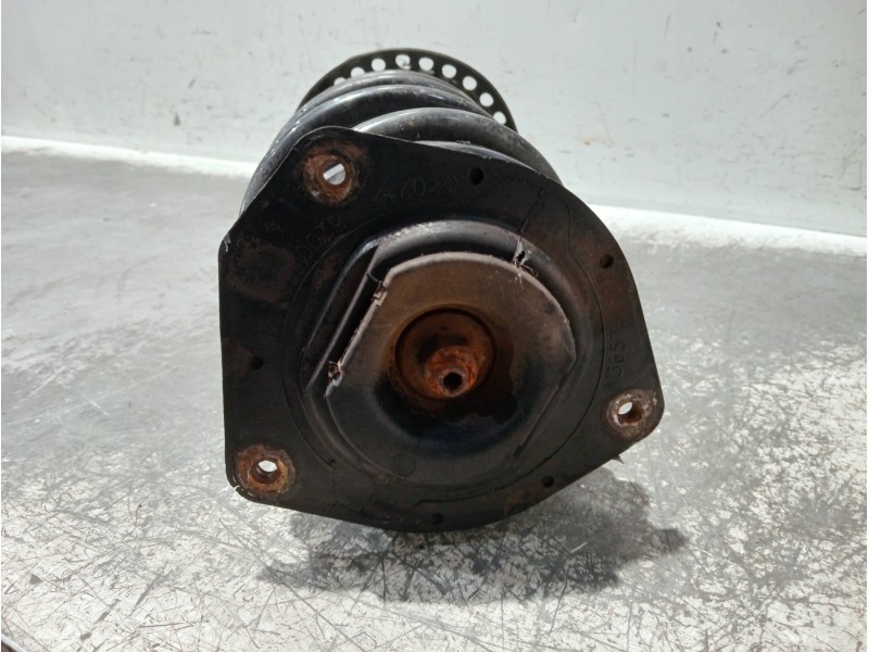 Recambio de amortiguador delantero izquierdo para renault kangoo referencia OEM IAM 8200868516F 03081000041 