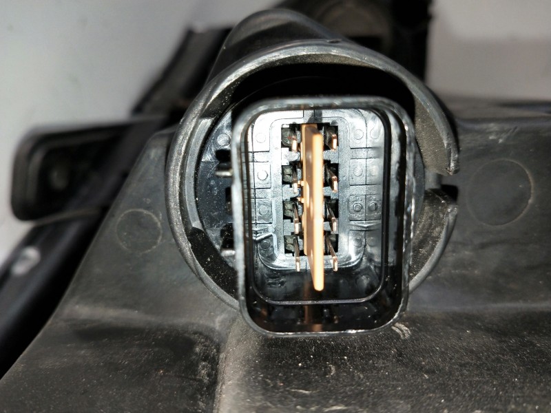 Recambio de faro izquierdo para hyundai i10 referencia OEM IAM   