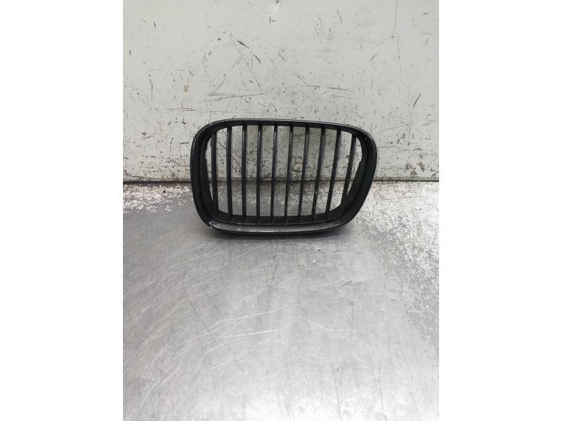 Recambio de rejilla delantera para bmw serie 5 berlina (e39) referencia OEM IAM IZQUIERDA  