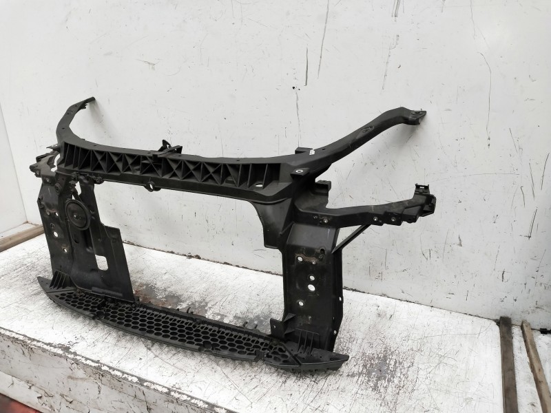 Recambio de panel frontal para hyundai i10 referencia OEM IAM 641010X000  