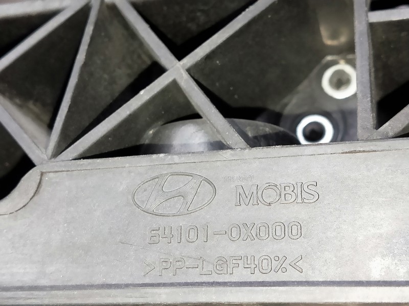 Recambio de panel frontal para hyundai i10 referencia OEM IAM 641010X000  