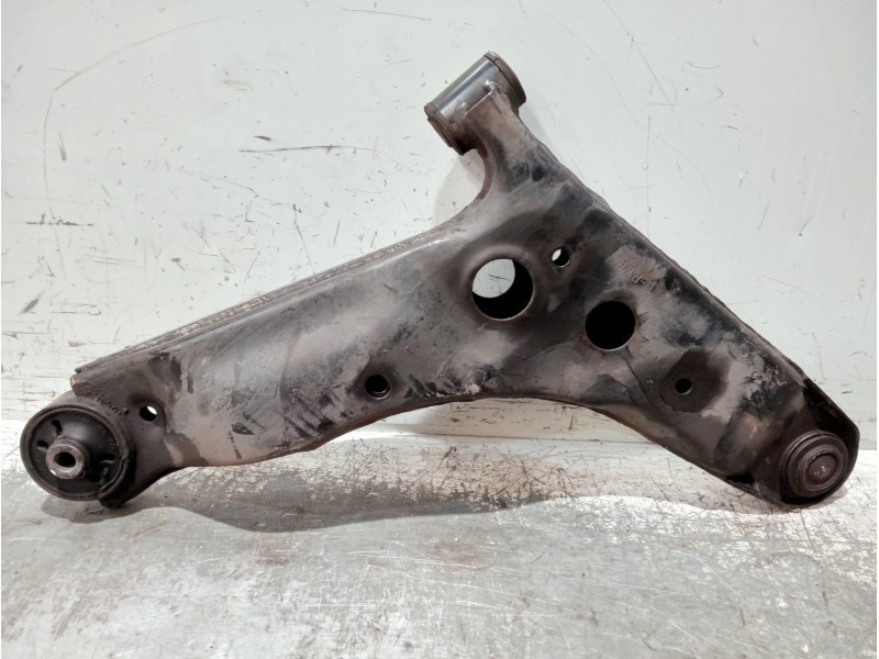 Recambio de brazo suspension inferior delantero izquierdo para hyundai i10 referencia OEM IAM 545000X000  