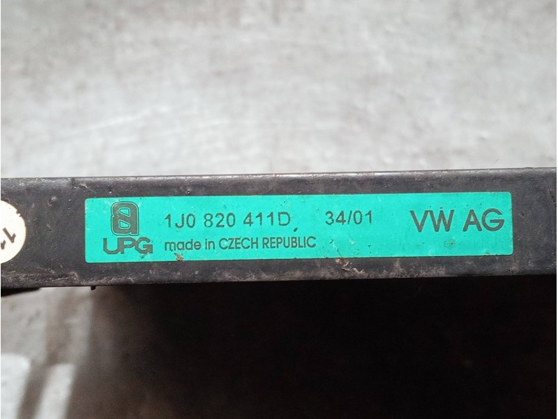 Recambio de condensador / radiador aire acondicionado para skoda octavia berlina (1u2) referencia OEM IAM 1J0820411D  