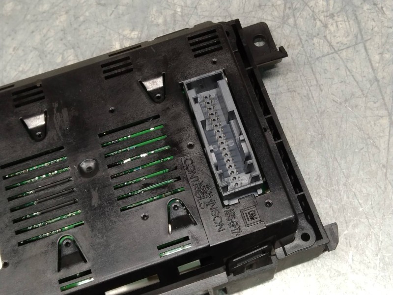 Recambio de pantalla multifuncion para opel astra gtc energy referencia OEM IAM 13276999 565412769 BR