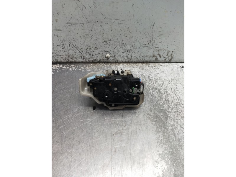 Recambio de motor cierre centralizado trasero izquierdo para volkswagen golf v berlina (1k1) highline referencia OEM IAM   5P