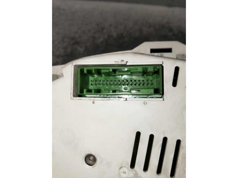 Recambio de cuadro instrumentos para land rover freelander (lr2) 2.2 td4 referencia OEM IAM AH5210849FB LR0028006K0C0 